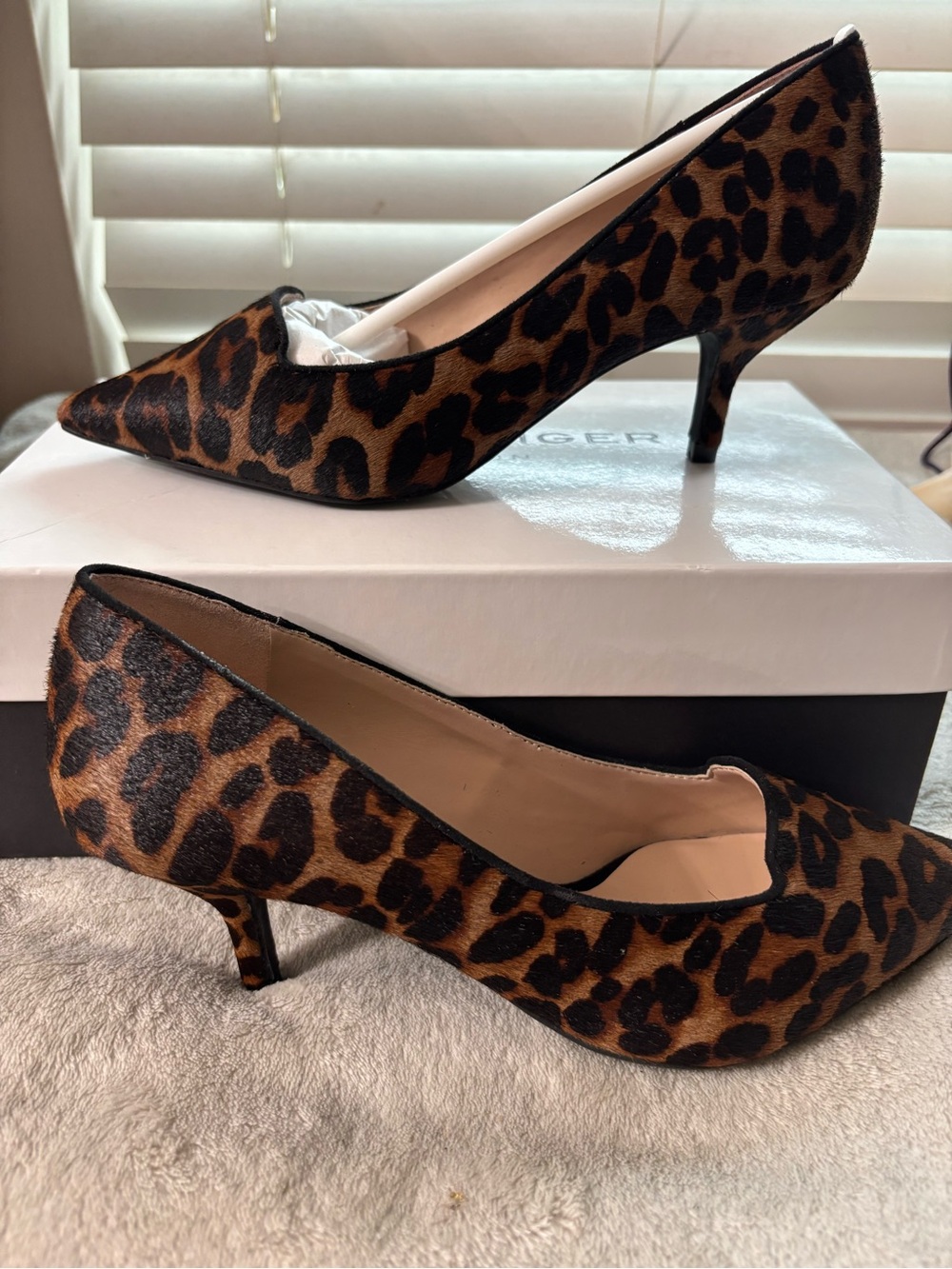 Kurt Geiger Shoes Sz 37/7 Peony Leopard Low Heel Pumps Pointed Toe Calf Hair